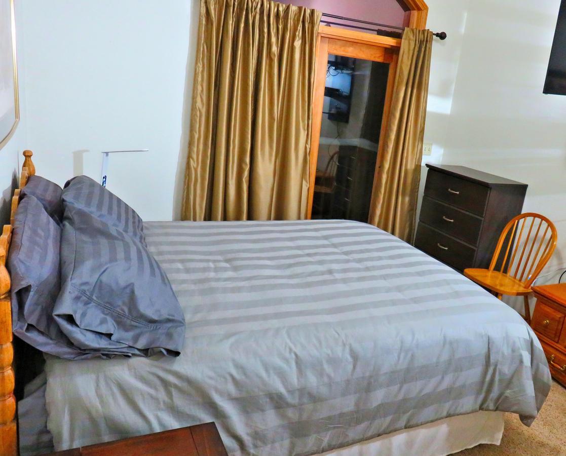 Mein Haus Bed & Breakfast Avon Bagian luar foto