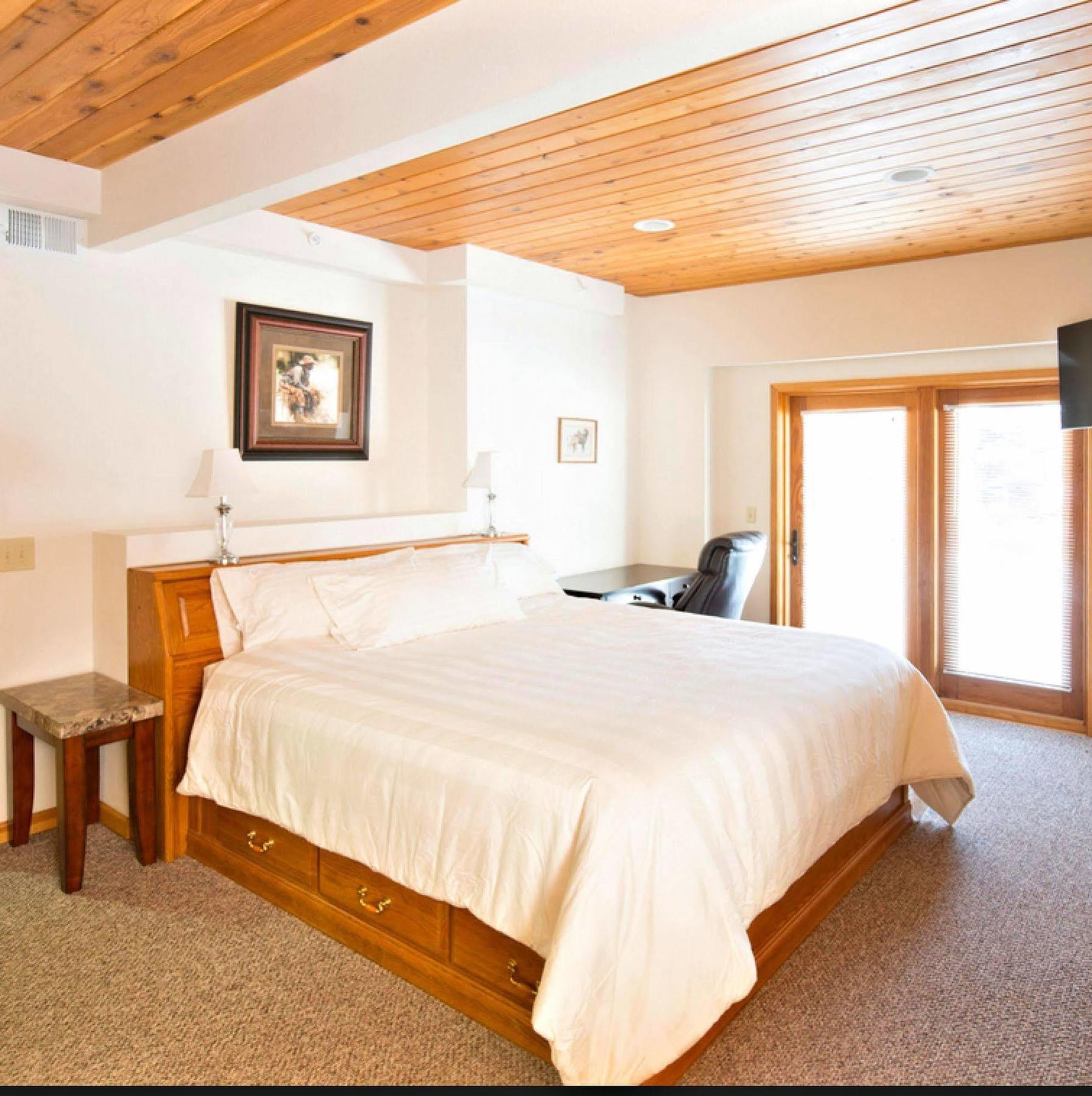 Mein Haus Bed & Breakfast Avon Bagian luar foto