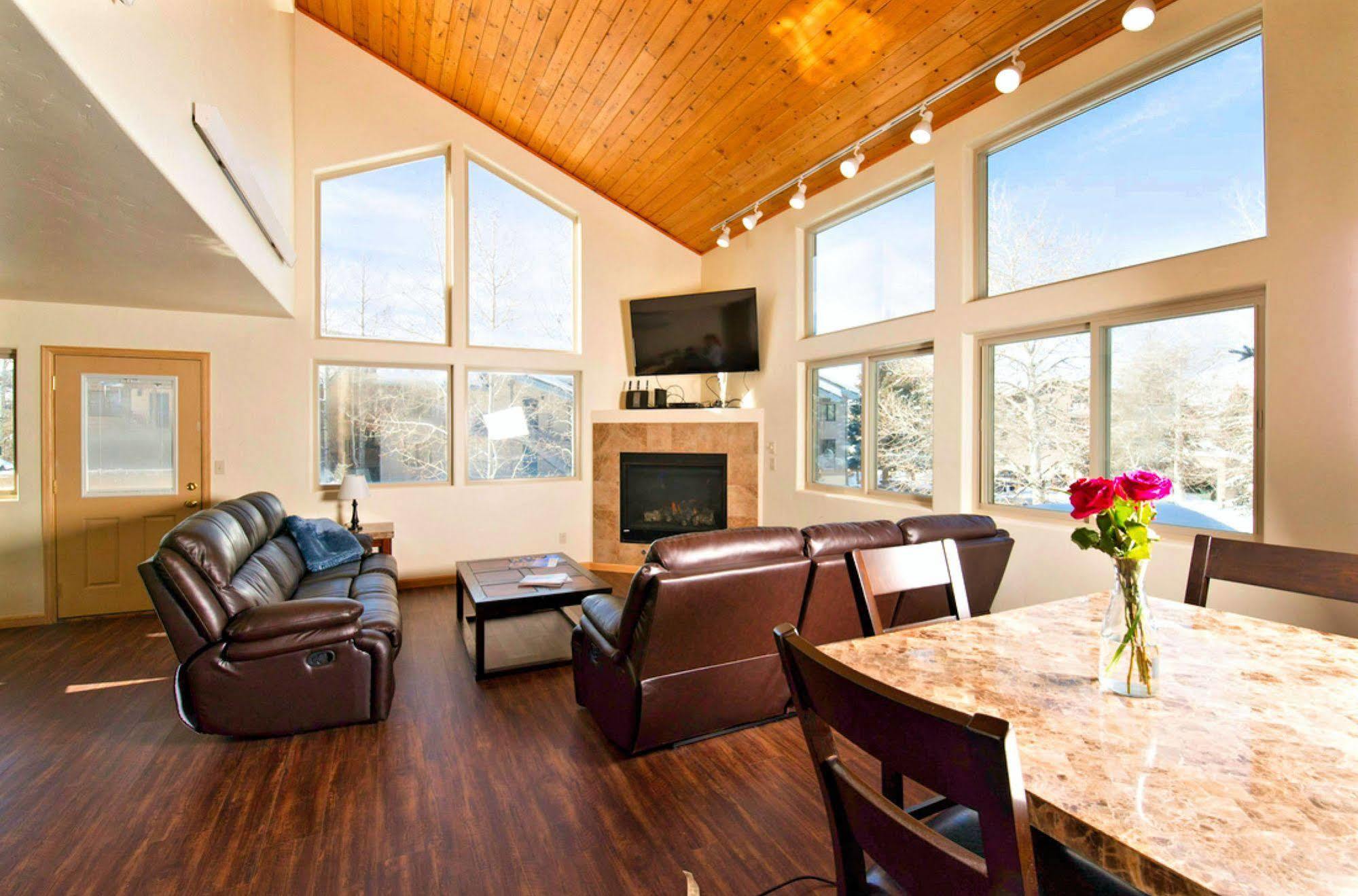 Mein Haus Bed & Breakfast Avon Bagian luar foto
