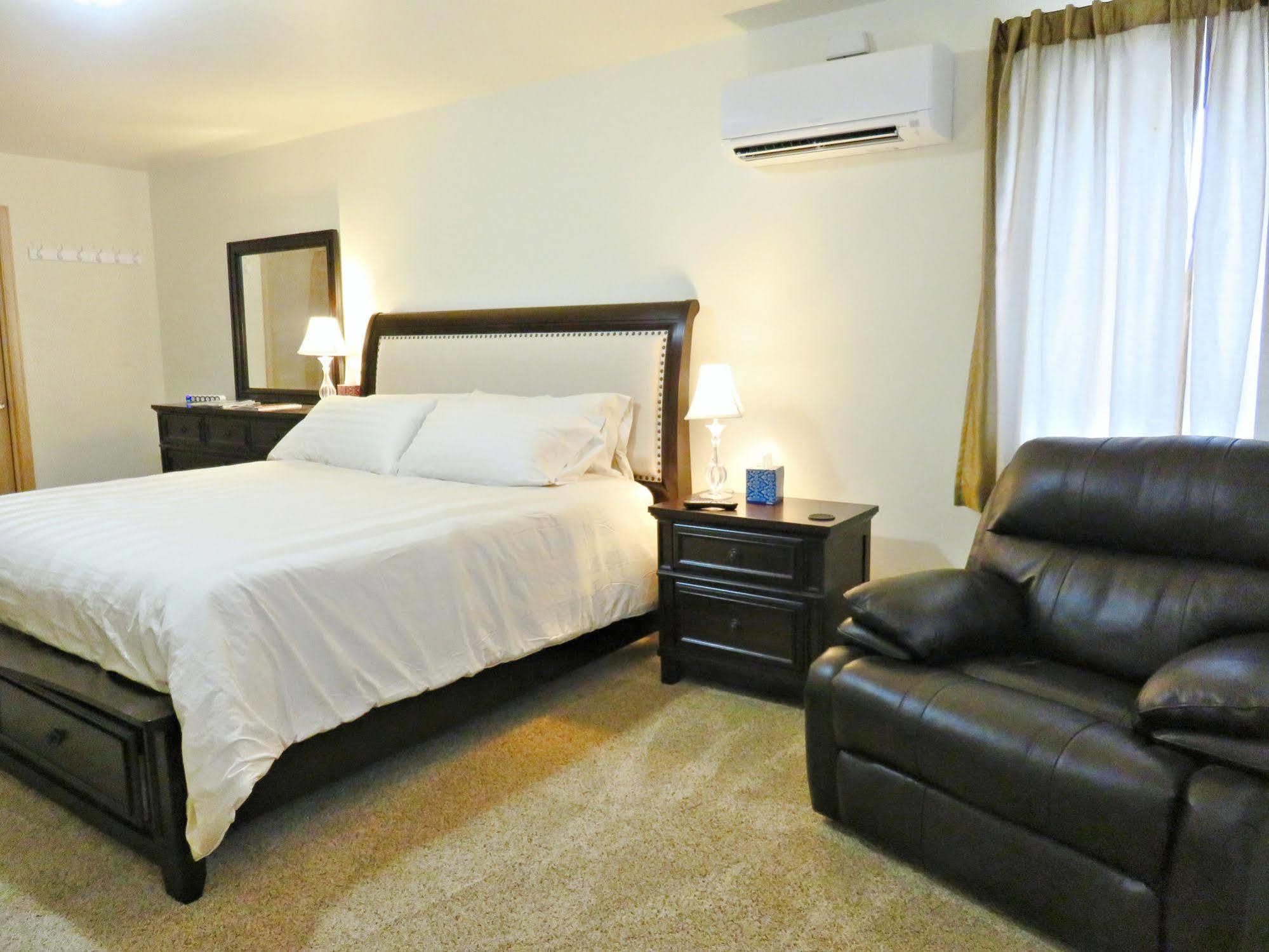 Mein Haus Bed & Breakfast Avon Bagian luar foto