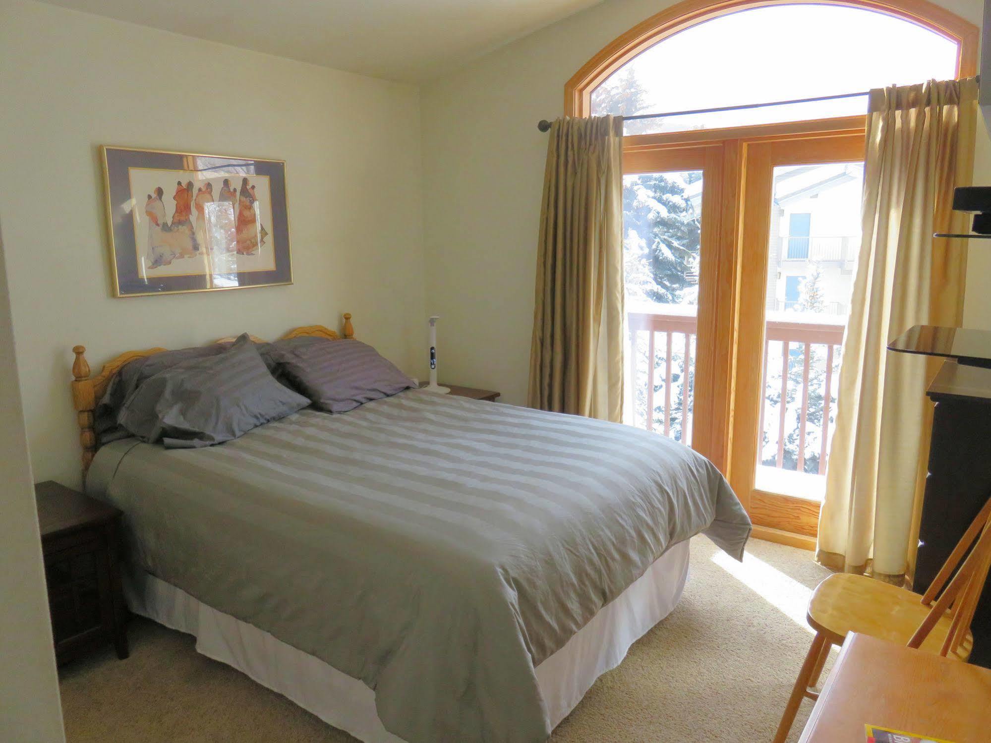 Mein Haus Bed & Breakfast Avon Bagian luar foto